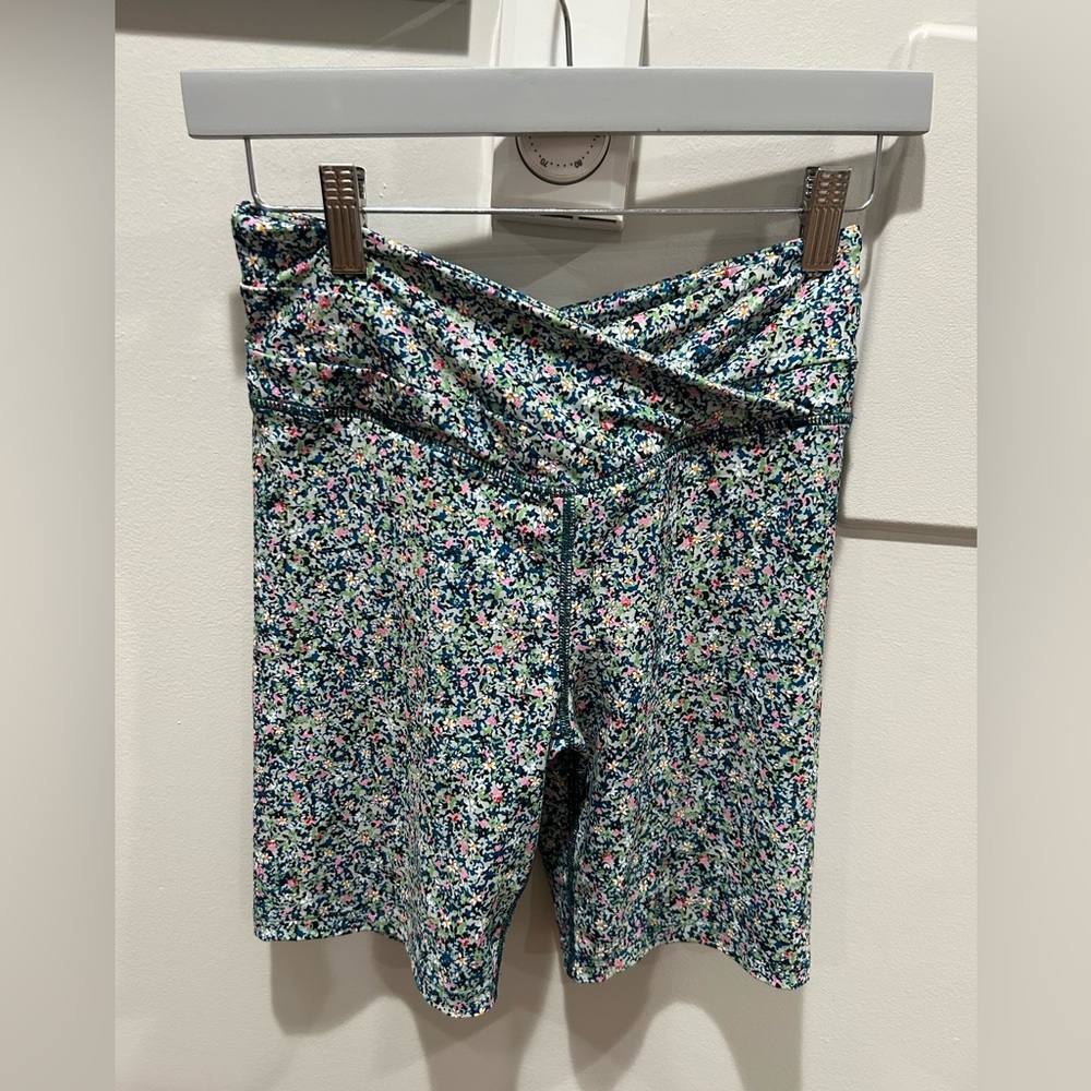 SAGE Collective Sz S Blue Multicolor Ditzy Floral Biker Workout Shorts